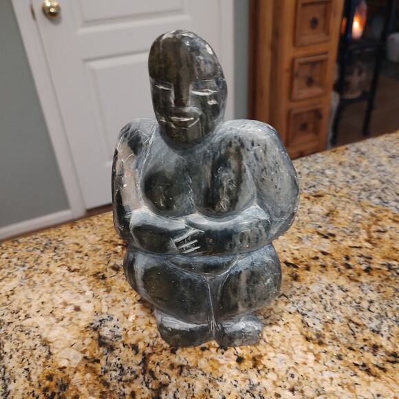 Vintage African/Inuit Soapstone Carving Human Figure Sculpture Black - Picture 1 of 8
